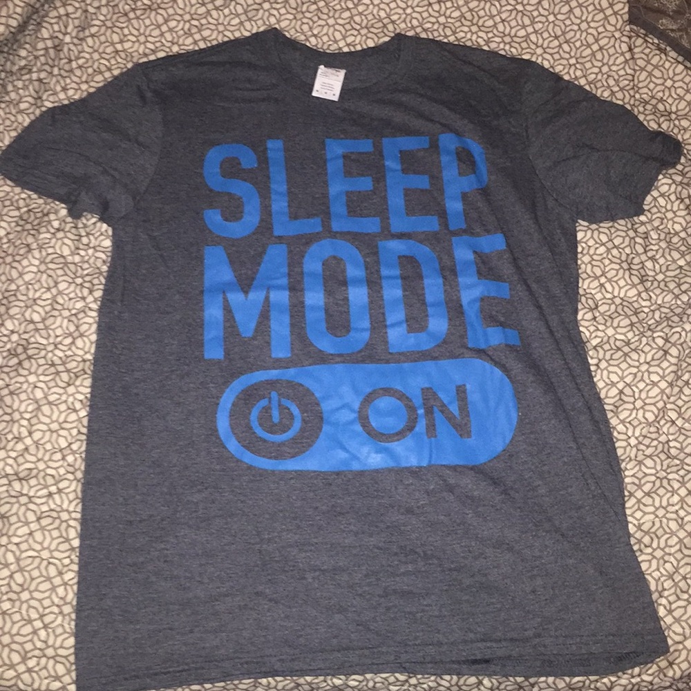 Graphic tee
